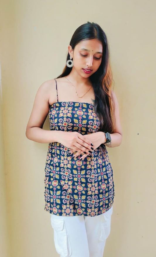Sleeveless Printed Short Slim Fit Kurti