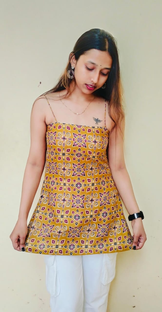 Sleeveless Printed Short Slim Fit Kurti
