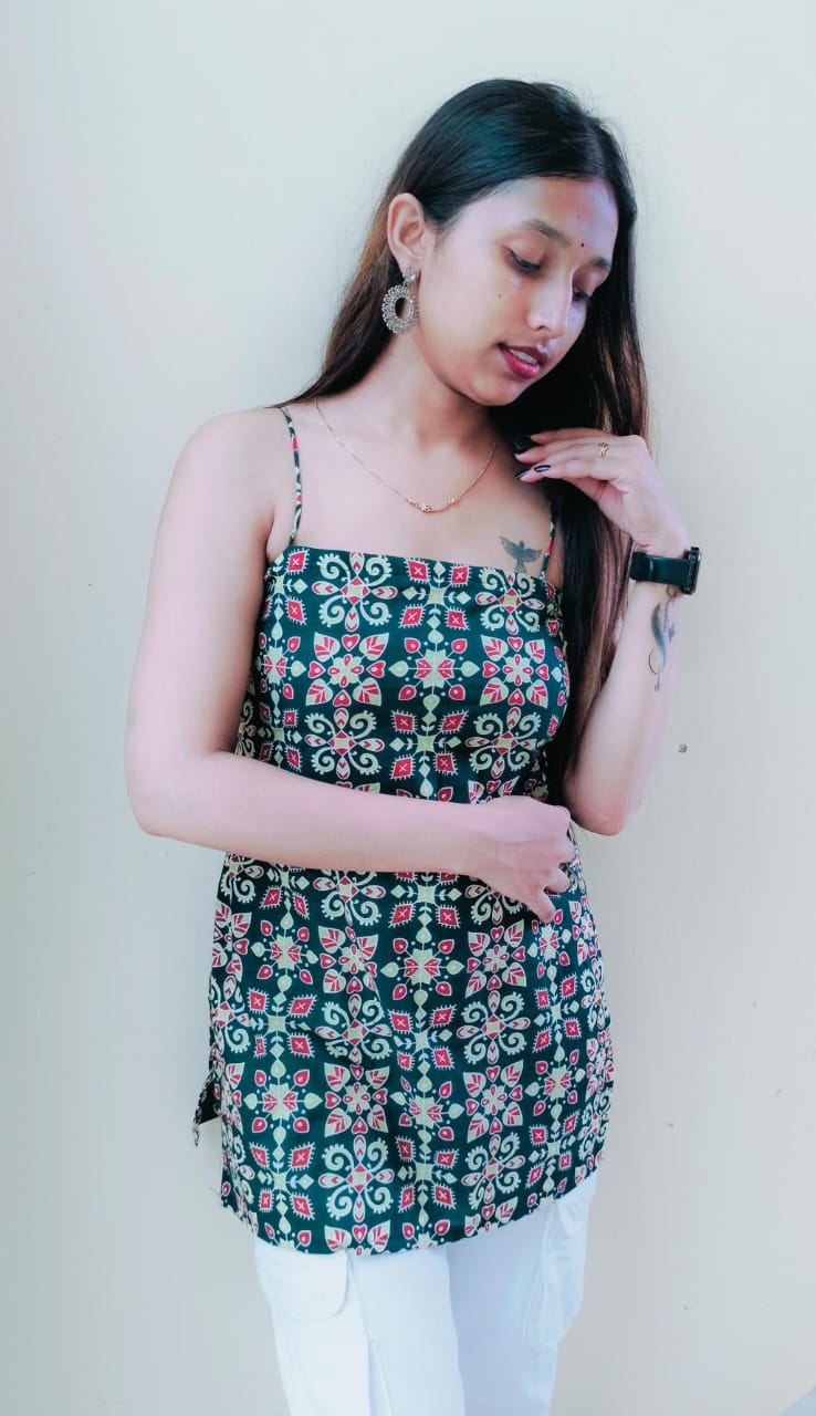 Sleeveless Printed Short Slim Fit Kurti